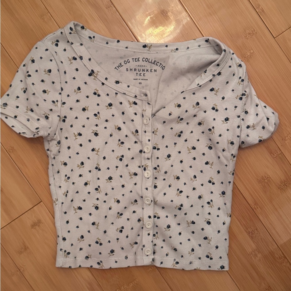 Hollister White Floral Button-Up Top